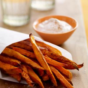 Baked Sweet Potato Fries with Honey Spice Dip - mccormick®