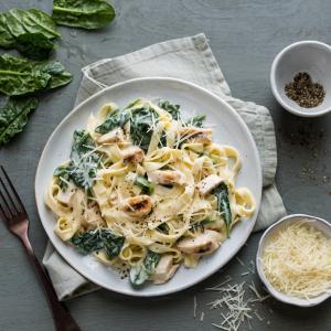 Fettuccine Alfredo with Chicken & Baby Spinach Fettuccine Alfredo with Chicken & Baby Spinach