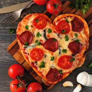 Heart Pizza - Urban Meadow®